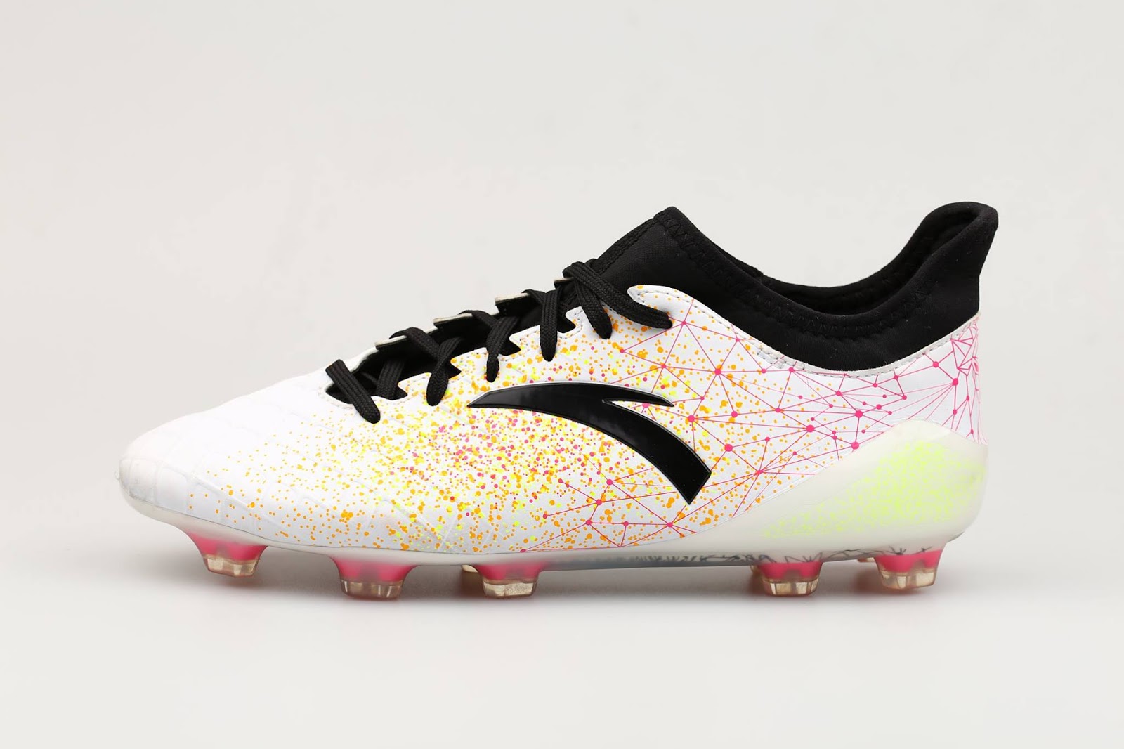 Anta soccer shoes hotsell
